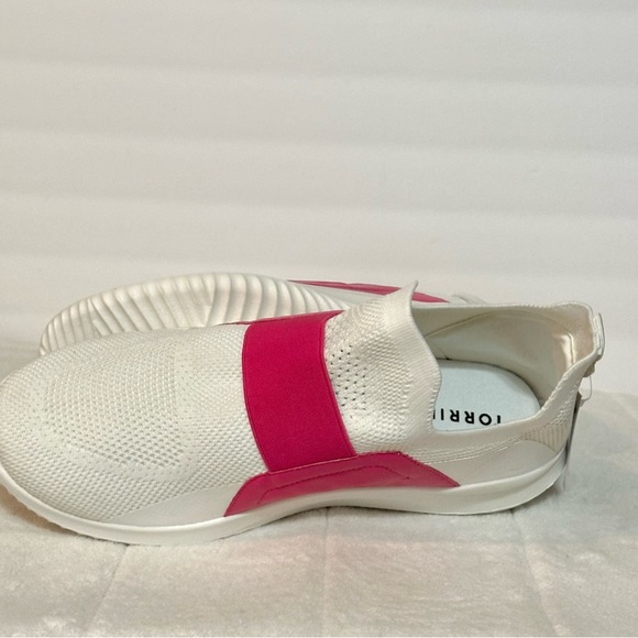 NWT Torrid Womens Shoes Elastic Knit Sneaker White Pink WIDE WIDTH Size 9.5 - Picture 10 of 16